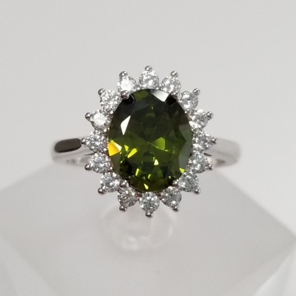 Sterling 3.5ct Green Topaz Ring - Picture 2 of 8